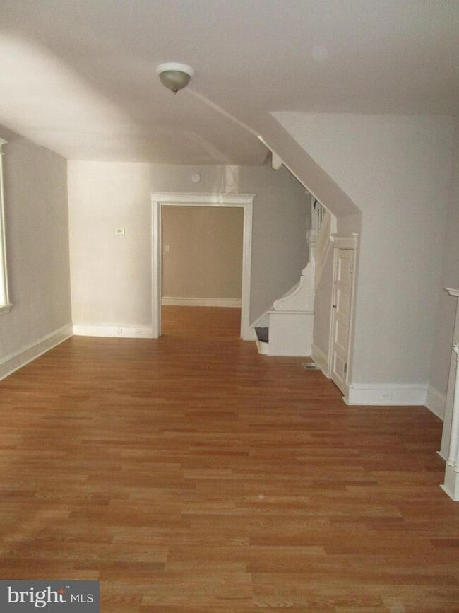 Building Photo - 1308 W Rockland St