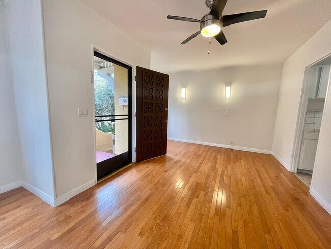 Foto del edificio - 5126 Raleigh St