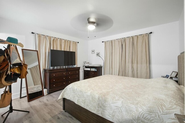 Foto del edificio - 121 Bayberry Dr