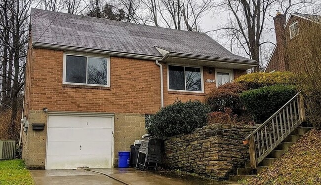 3 bed/ 1 Bath Single Family Home Penn Hills - 3 bed/ 1 Bath Single Family Home Penn Hills