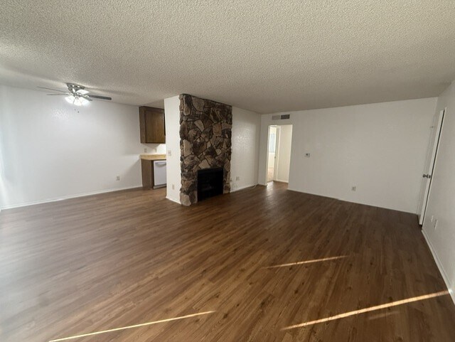 Foto del edificio - 11819 Kiowa Ave
