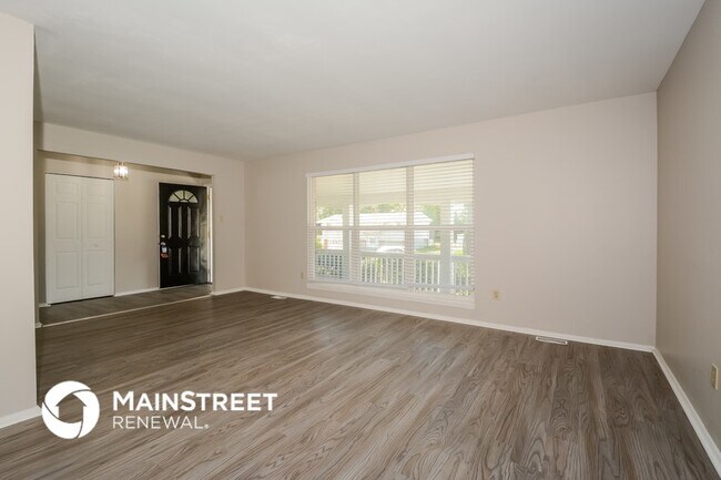 Foto del edificio - 14613 Petticoat Ln