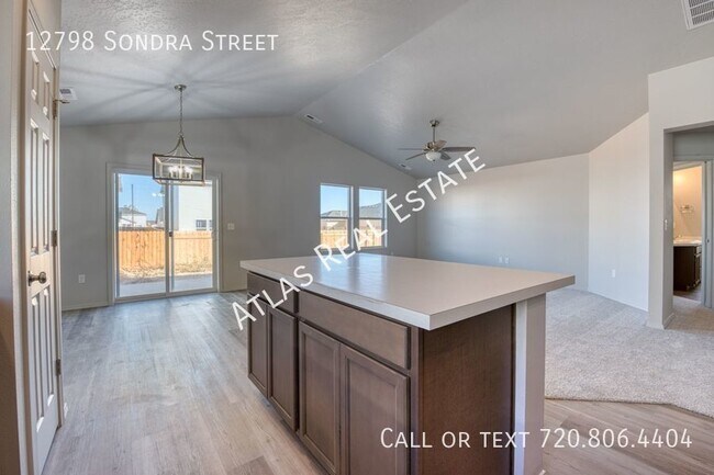 Foto del edificio - 12798 Sondra Street