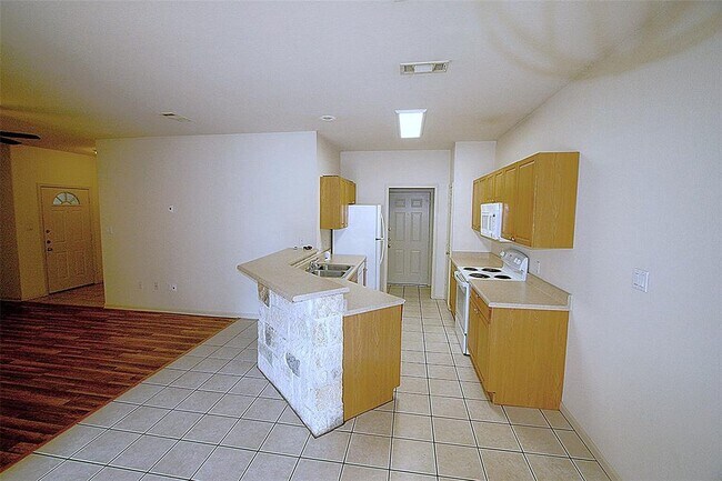 Foto del edificio - 21505 Patton Ave