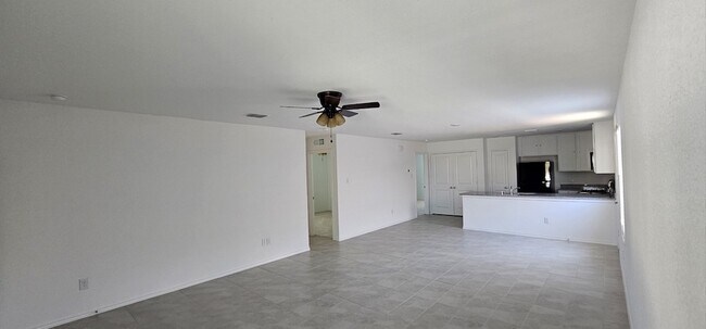 Foto del edificio - 9216 Grackle Pl