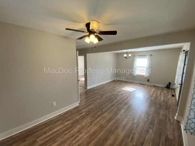 Foto del edificio - 213 Mansfield St