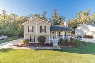 Building Photo - 583 Embassy Walk