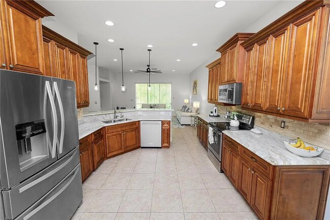 Building Photo - South Lakeland HOA Rental Home!