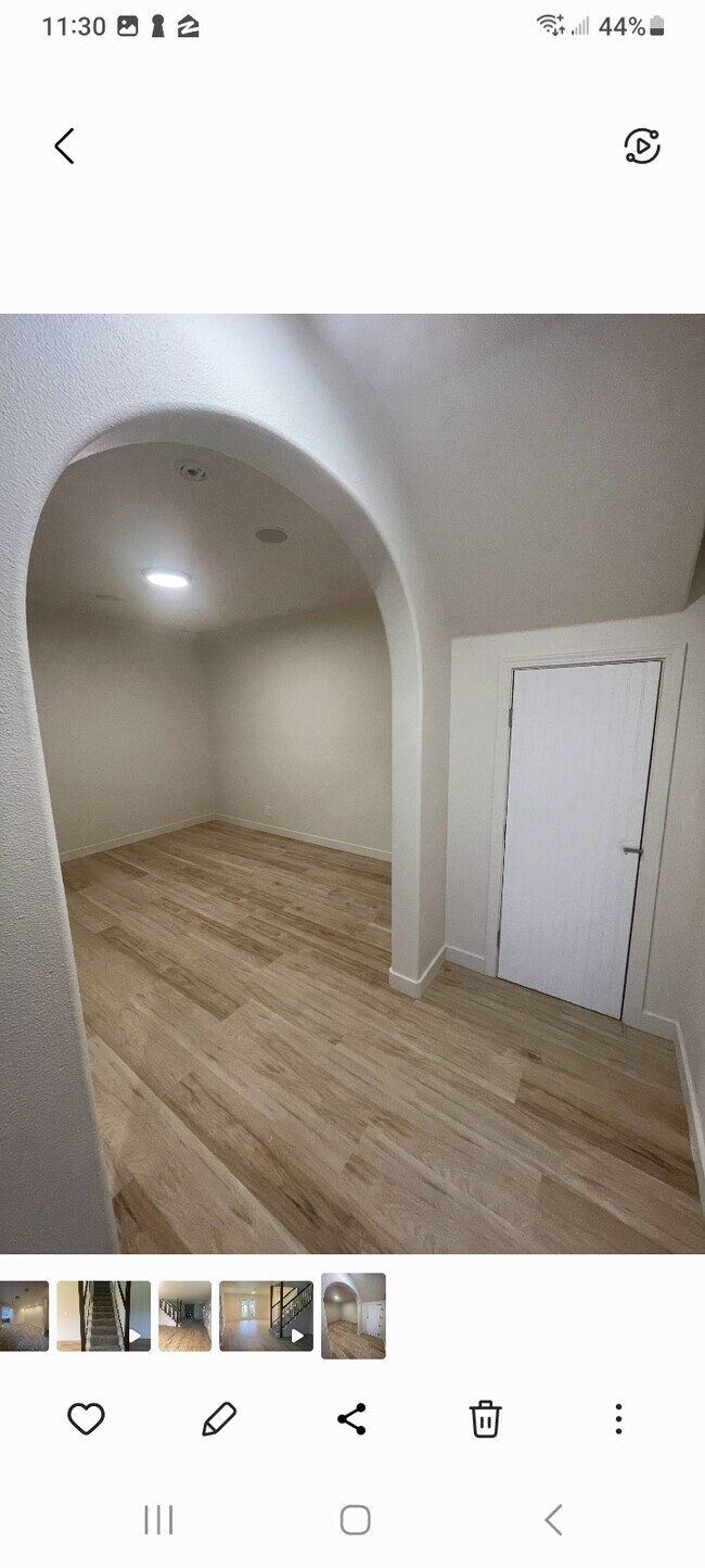 Foto del edificio - 5370 Hannegan Rd
