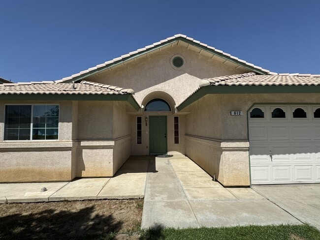 Building Photo - 612 Calle Orlando