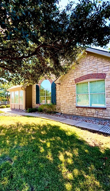 Foto del edificio - 30 Wildwood Dr