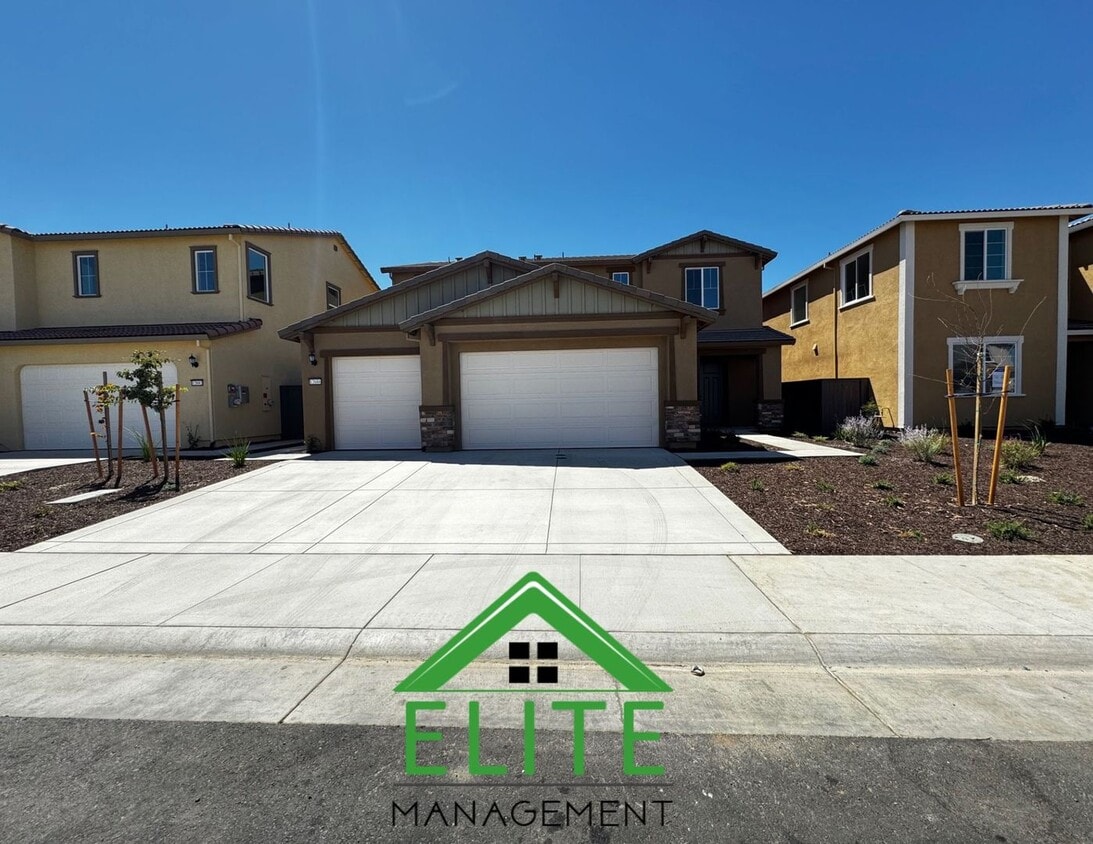 Primary Photo - 12688 Molli Ave
