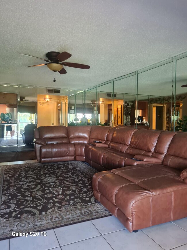 Building Photo - 14797 Cumberland Dr