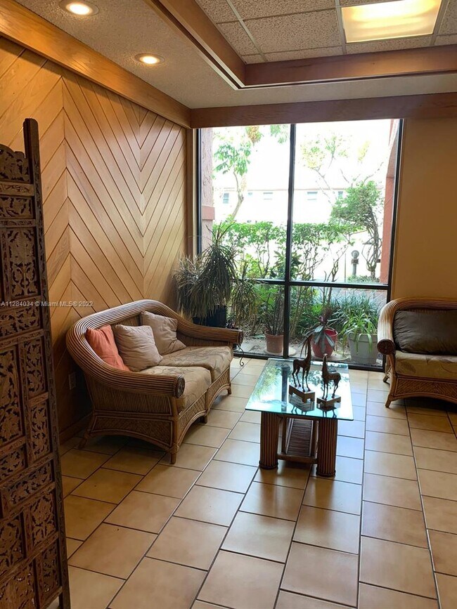 20850 San Simeon Way Unit 2035, Miami, FL 33179 Condo for Rent in