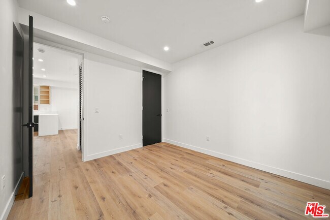 Foto del edificio - 1520 Magnolia Ave
