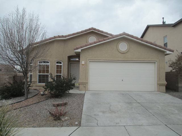 Foto principal - 5600 Red River Rd NW