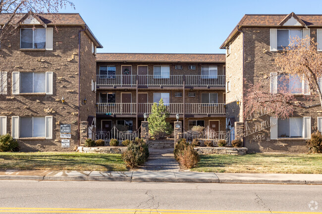 Foto del edificio - Rustic Arms Apartments