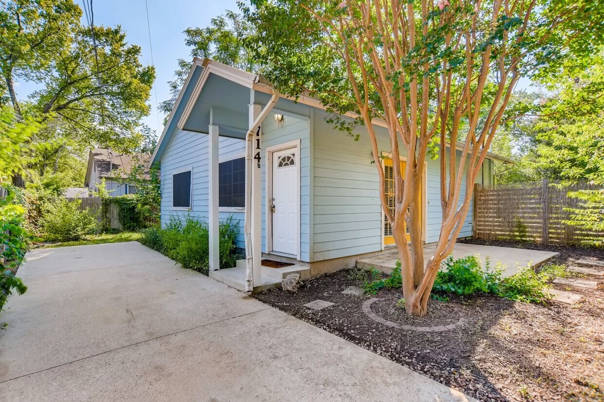 Primary Photo - 714 Harris Ave