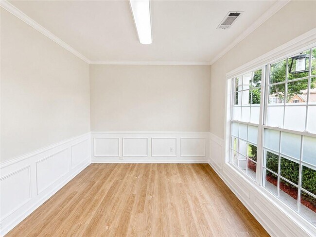 Building Photo - 2252 Jasmine Glen Dr