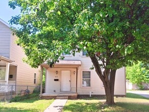 Building Photo - 523 W Mulberry St