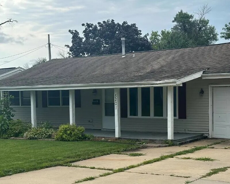 Foto principal - 5201 Harbet Ave NW