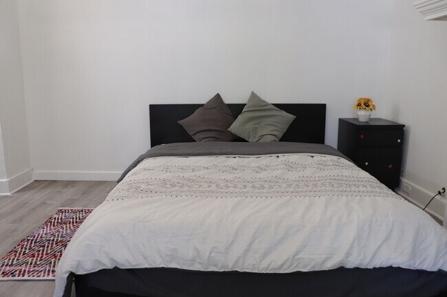 Foto del edificio - 1033 Flemington St