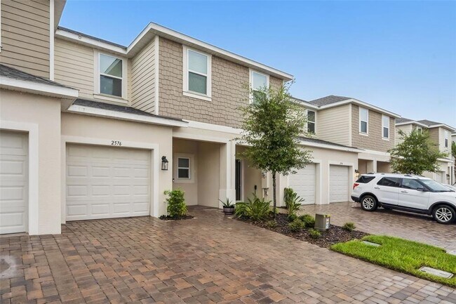 Building Photo - 2576 Penguin Blvd