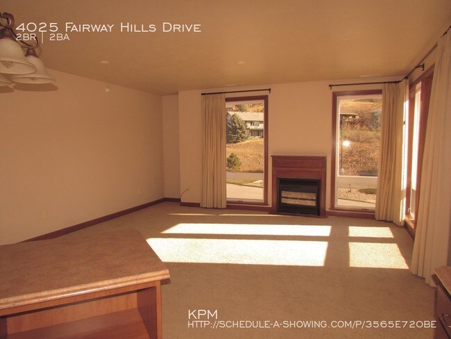 Foto del edificio - 4025 Fairway Hills Dr