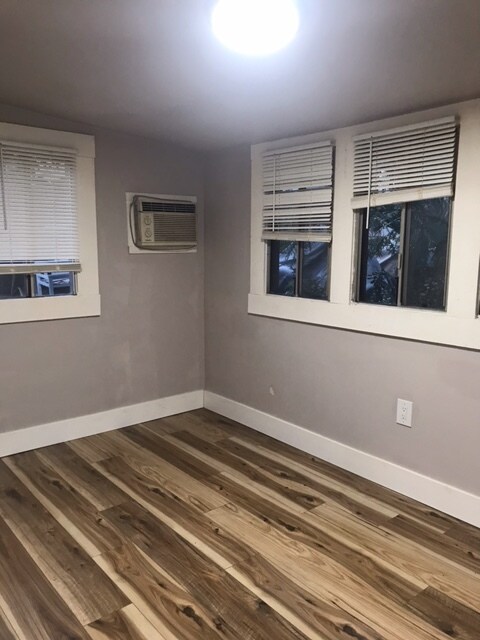 segundo (dormitorio más pequeño) - 10512 Jardine Ave