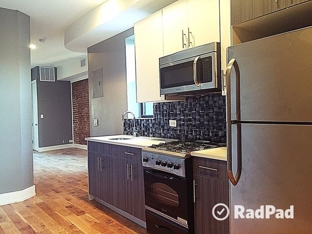 Foto del edificio - 2076 Dean St