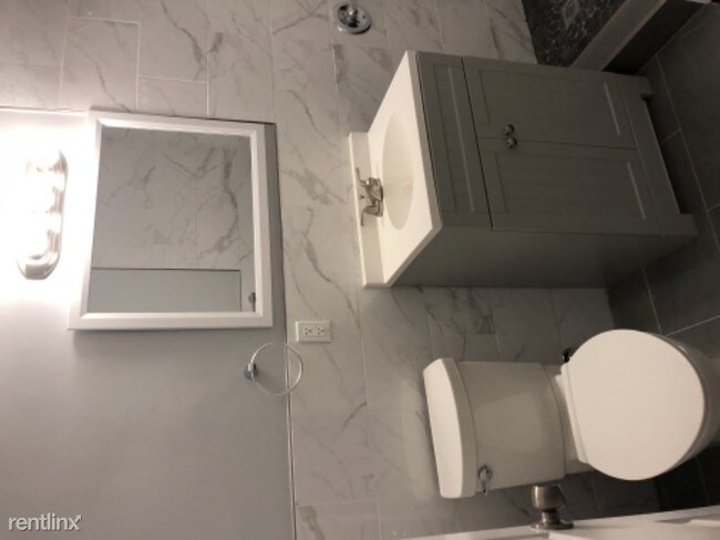 Foto del edificio - 1 br, 1 bath Apartment - 7102 Boulevard East