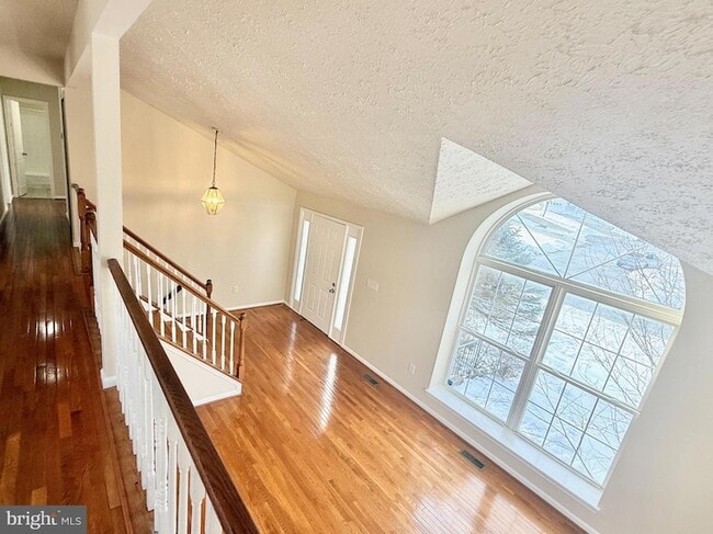 Building Photo - 5026 Dorchester Cir