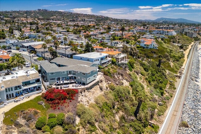 Building Photo - 811 Buena Vista