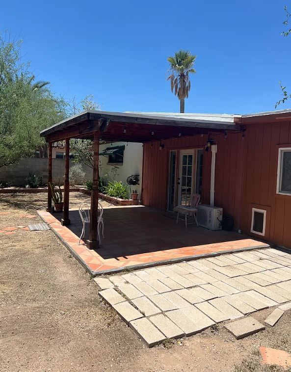 Building Photo - 3350 N Tucson Blvd