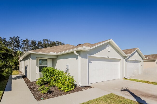 Foto del edificio - 9081 Aegean Cir, Lehigh Acres, FL