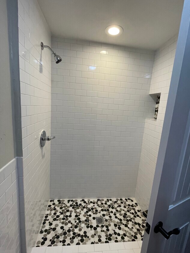 Firmar - 6252 Westcreek Dr