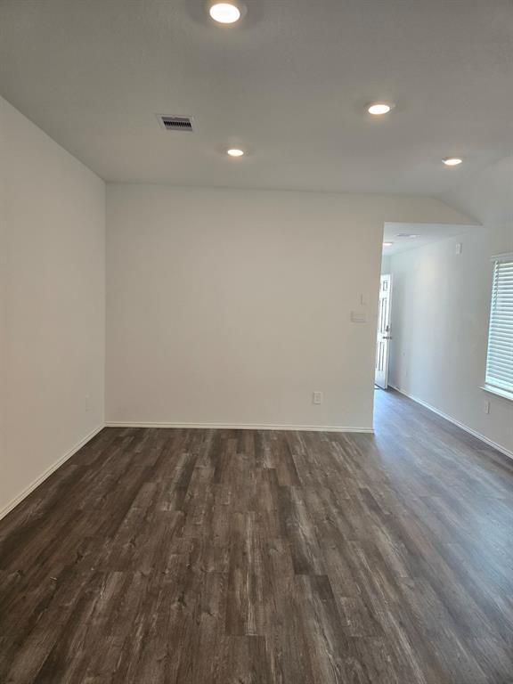 Foto del edificio - 5714 Hampton Valley Dr