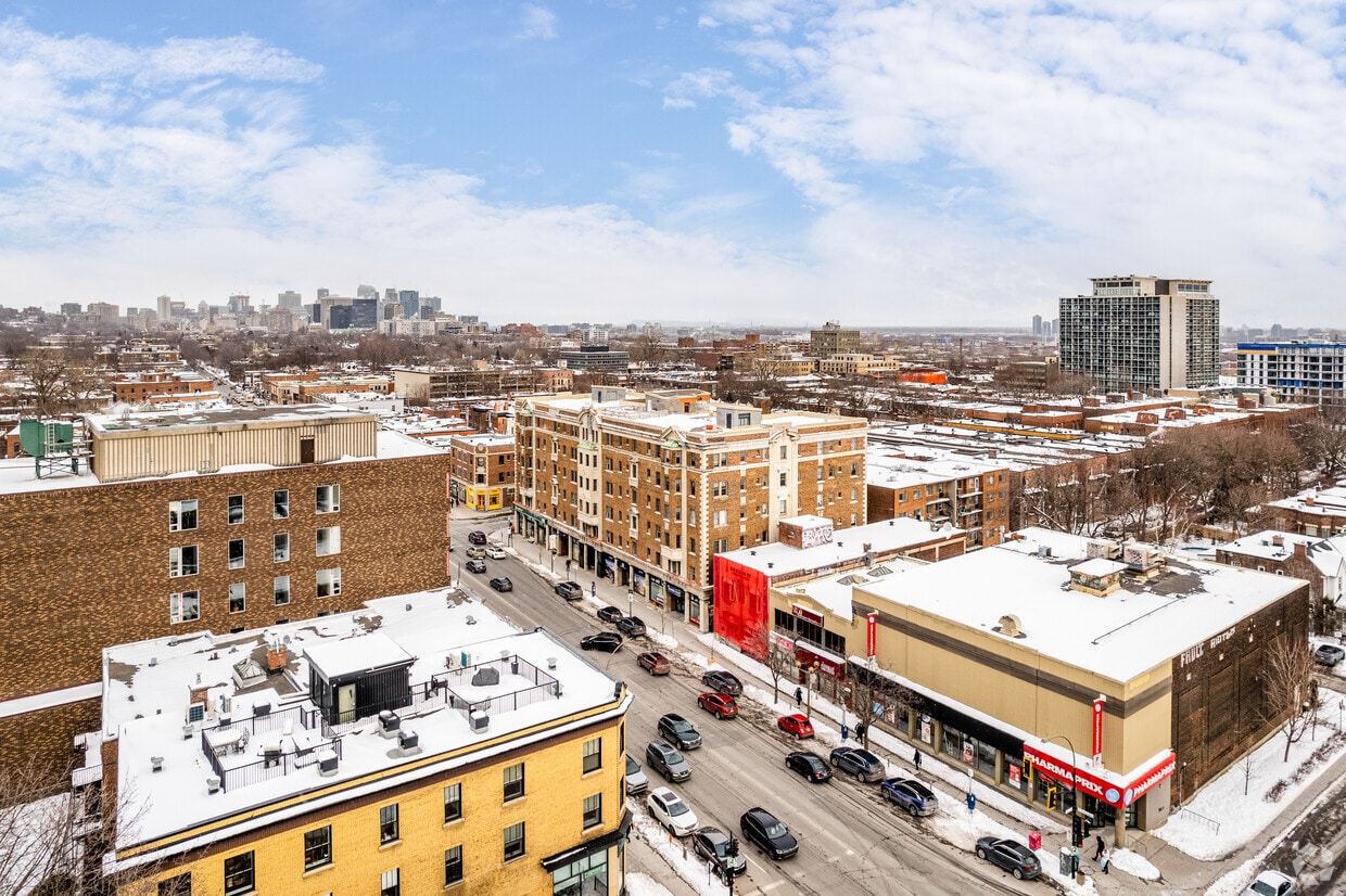 Pickwick Arms Apartments 50025018 Sherbrooke W Westmount, QC