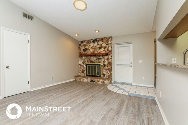 Foto del edificio - 12823 Anderson Hill Rd