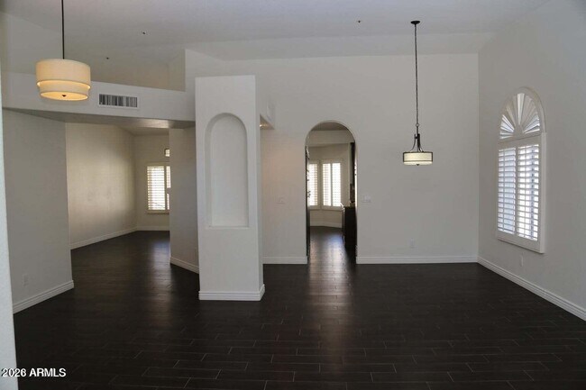 Foto del edificio - 9014 E Larkspur Dr