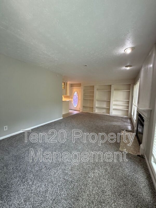 Foto del edificio - 3812 Wingate Dr