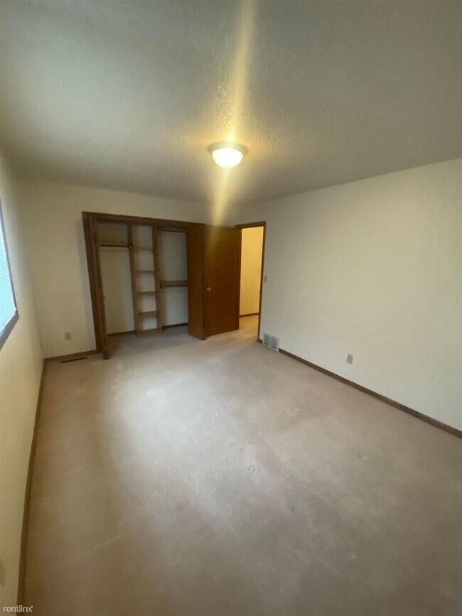 Building Photo - 2 br, 1.5 bath House - 3221 12th St S
