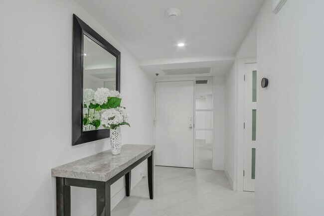 Building Photo - 5380 N Ocean Dr