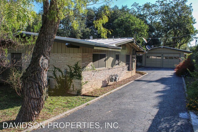 Building Photo - 2 br, 2 bath House - 102 El Rancho Way