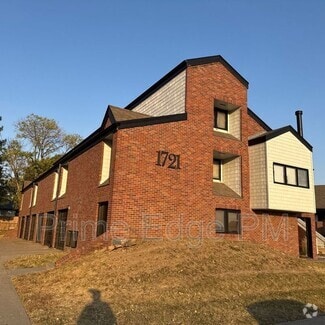 Building Photo - 1721 Ridgehaven Ct