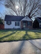 Building Photo - 3209 Jersey Ave S