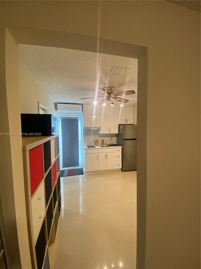 Foto del edificio - 10205 SW 9th Terrace