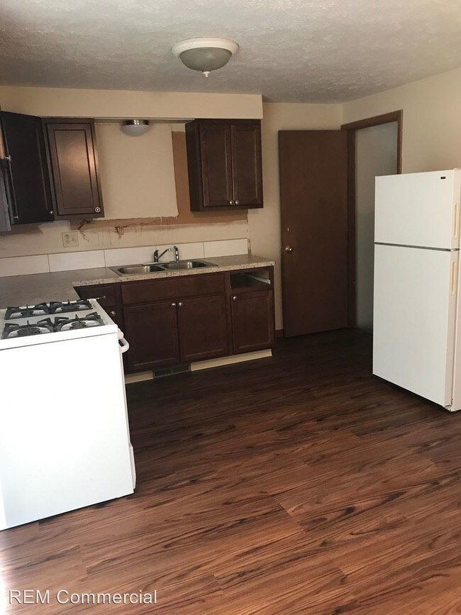 2840 Kipling Ave NW, Massillon, OH 44646 Condo for Rent in Massillon, OH