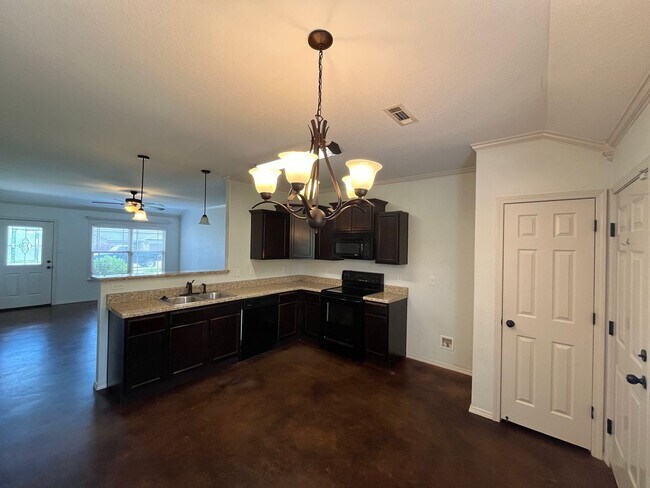 Foto del edificio - New Listing!