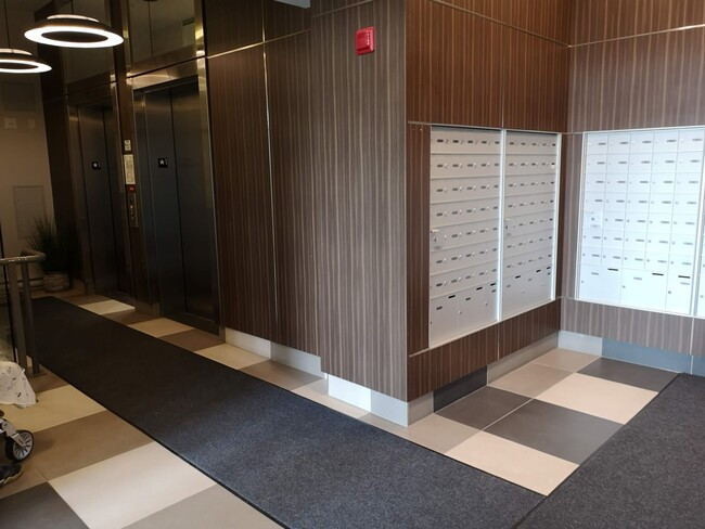 Lobby - 5355 Lane St